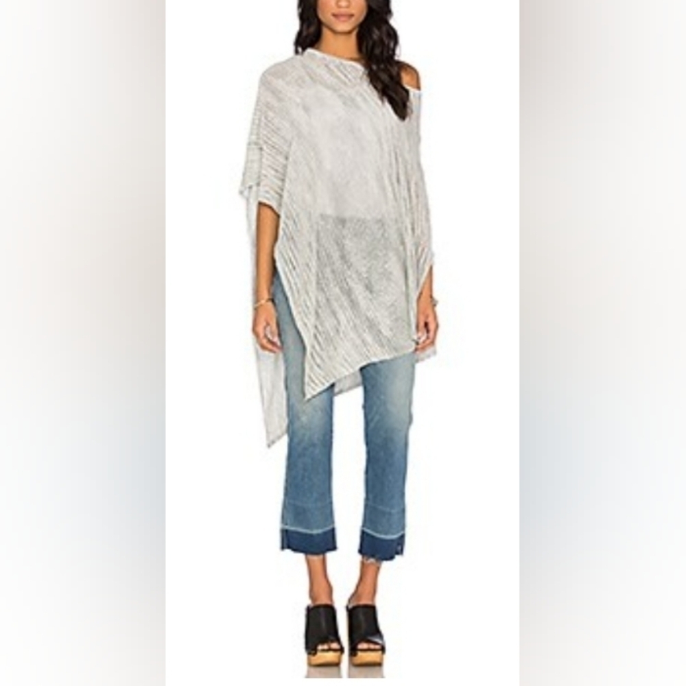 NWT - Central Park West Oahu Off the Shoulder Poncho In Light Grey Size XS/S.